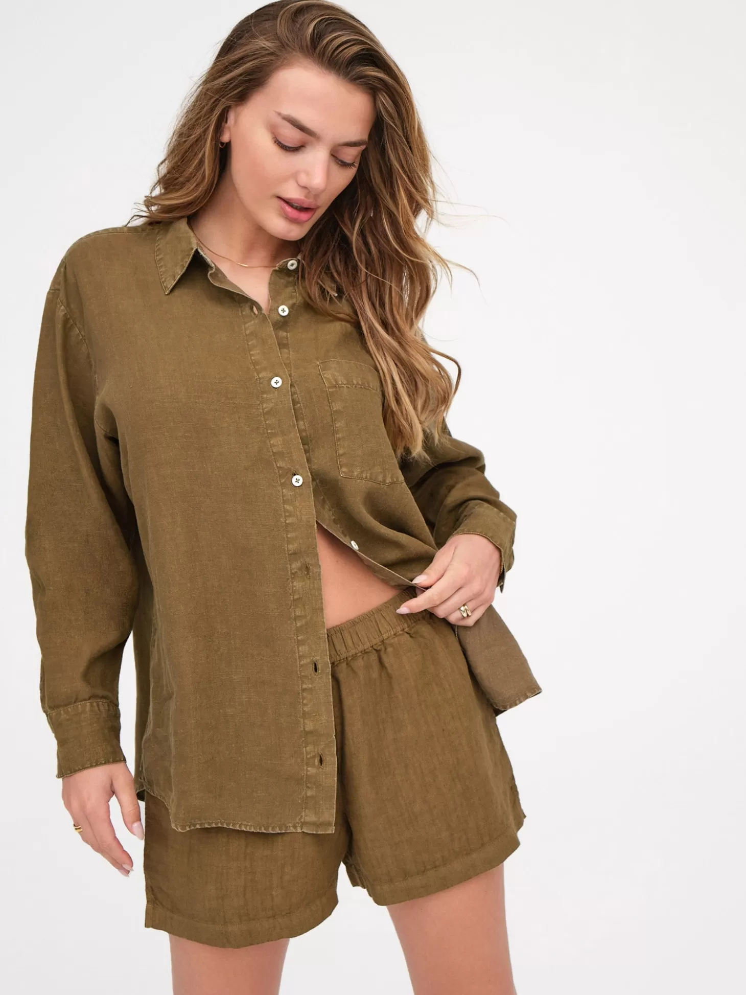 Women MATE the Label Linen Oversized Long Sleeve Shirt